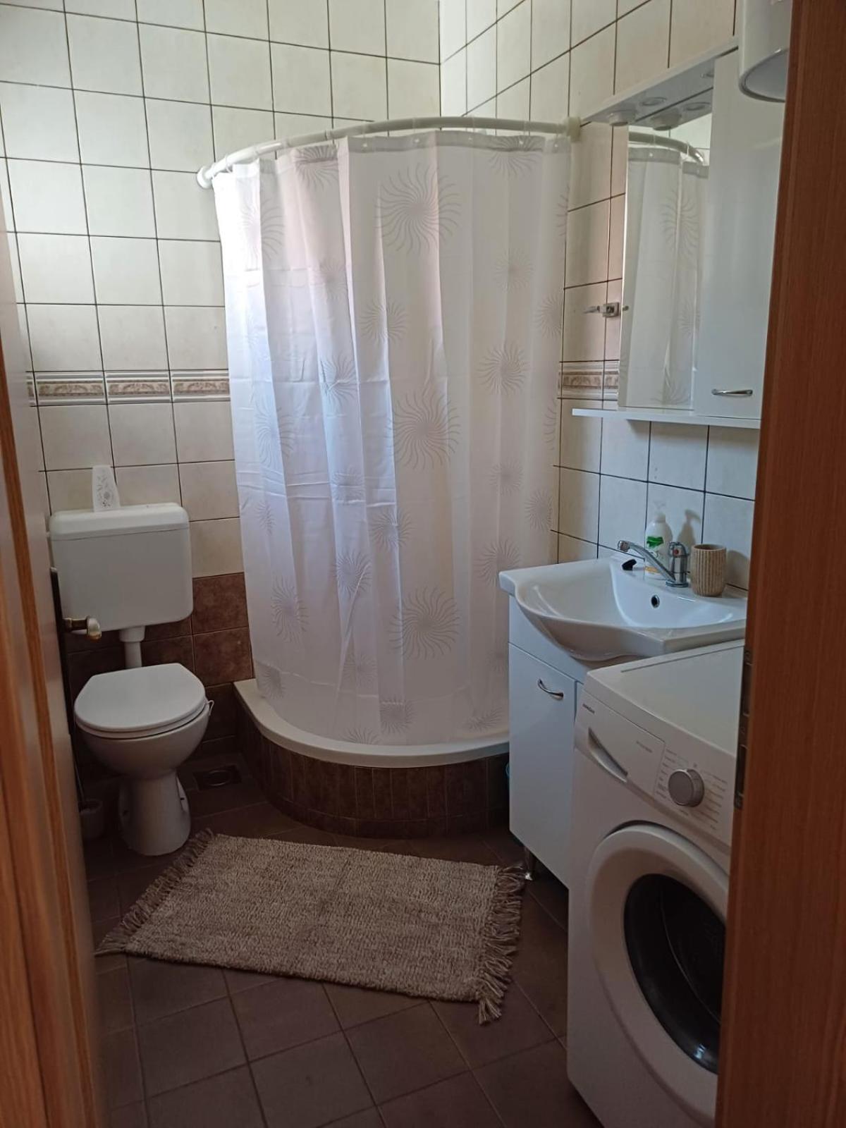 קריקווניצה Apartmani Afrodita מראה חיצוני תמונה